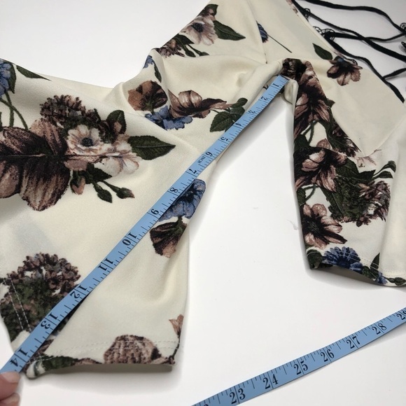 NEW Mode Boho Floral Bell Sleeve Lace-up Crisscross Back Hippie Sexy Crop Top - Picture 14 of 14